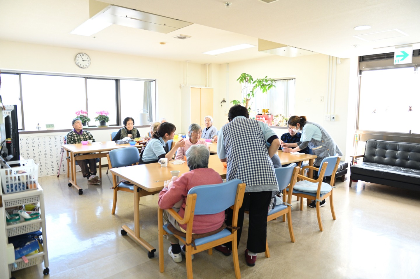 営業　○○さん（○○○○年入社）